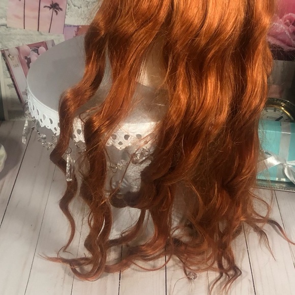 Red Long Wavy Wig Without Bangs - New, never worn - Picture 5 of 5